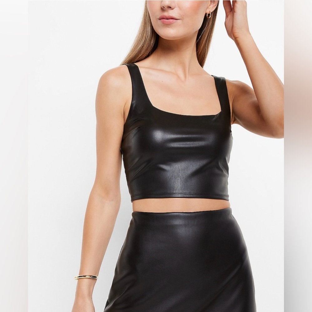 Express Body Contour Faux Leather Square Neck Cropped Tank size Medium